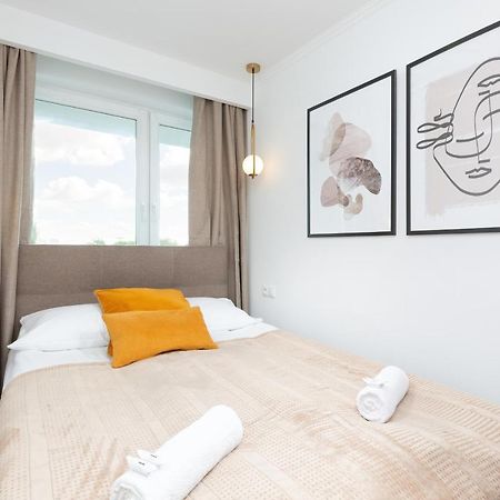 Metro Marymont Apartment By Noclegi Renters Warsaw Ngoại thất bức ảnh